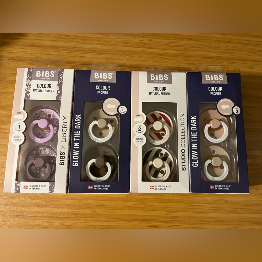 BIBS Glow in the Dark Pacifier Set